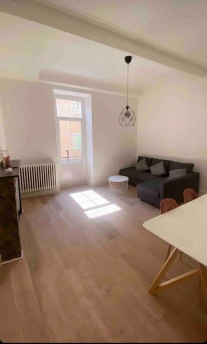 Appartement De Charme Au Coeur Du Centre Ville . Millau Buitenkant foto
